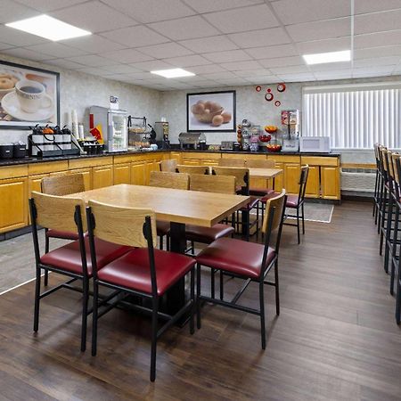Hotel Ramada By Wyndham Parsippany Zewnętrze zdjęcie