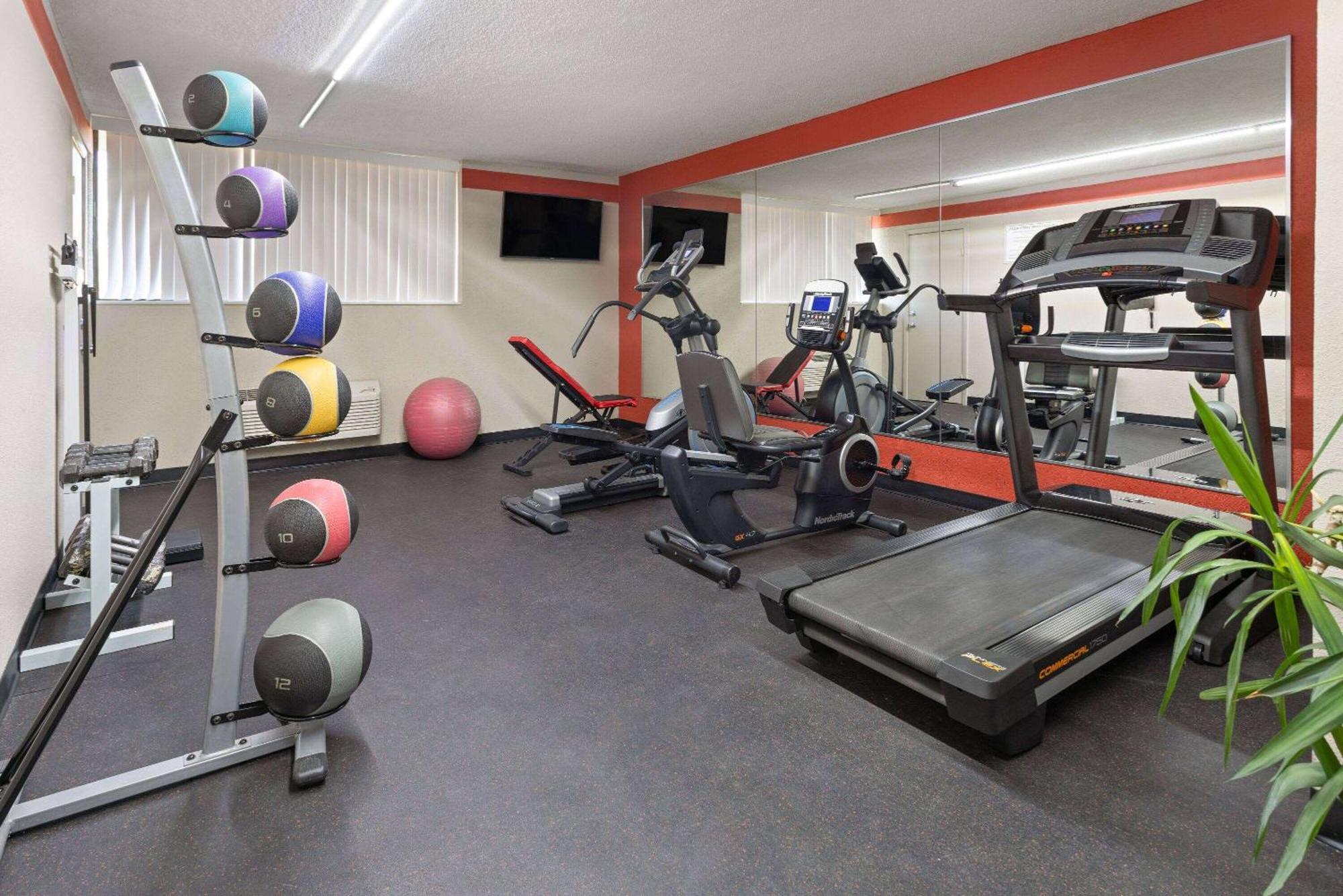 Hotel Ramada By Wyndham Parsippany Zewnętrze zdjęcie