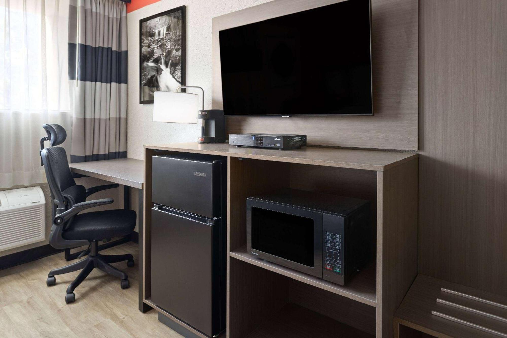 Hotel Ramada By Wyndham Parsippany Zewnętrze zdjęcie