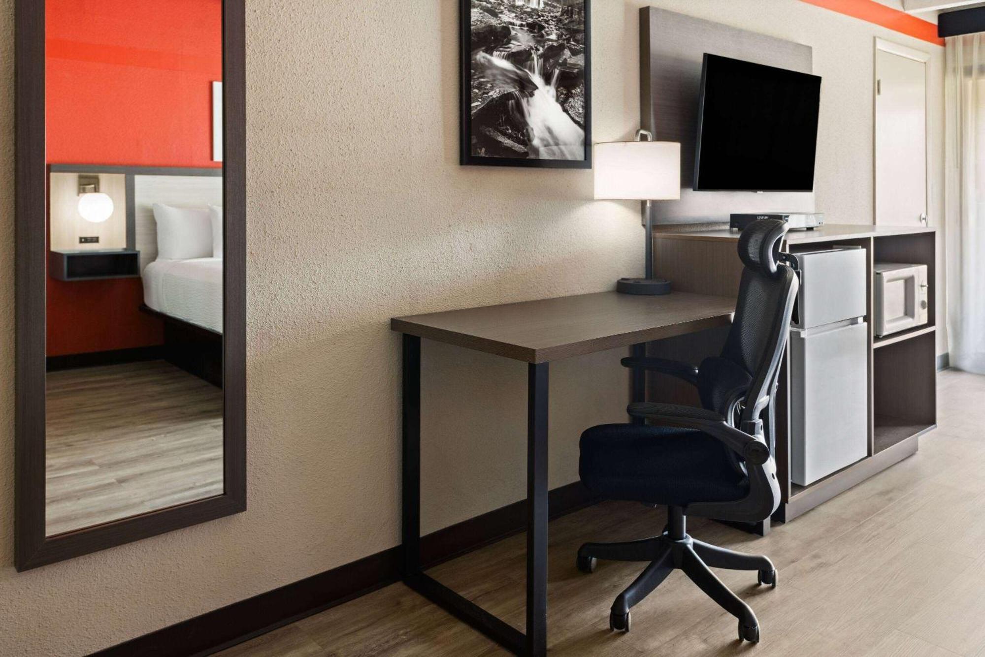 Hotel Ramada By Wyndham Parsippany Zewnętrze zdjęcie